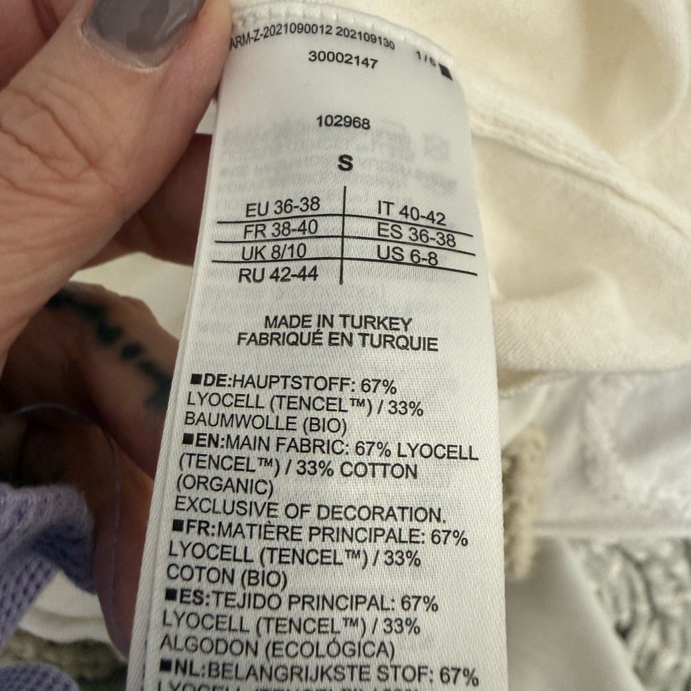 Elegant White Women's Sweater - Picture 3 of 10